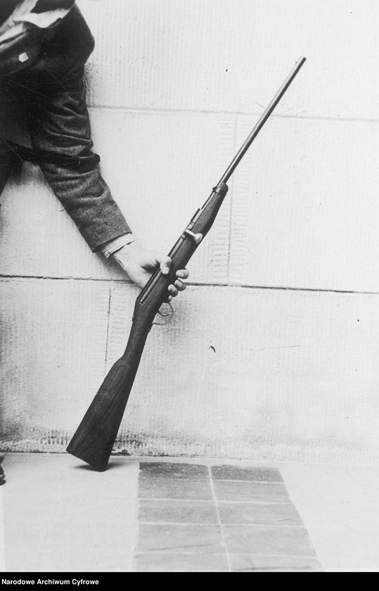 image.from.unit.number "Wystawa nagród centralnych zarządów przemysłowych na konkursy prasowe w Warszawie"