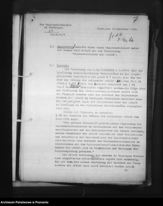 Obraz 12 z jednostki "Aufbau und Zuständigkeit der verschiedenen Verwaltungszweige. Reichstreuhänder der Arbeit"