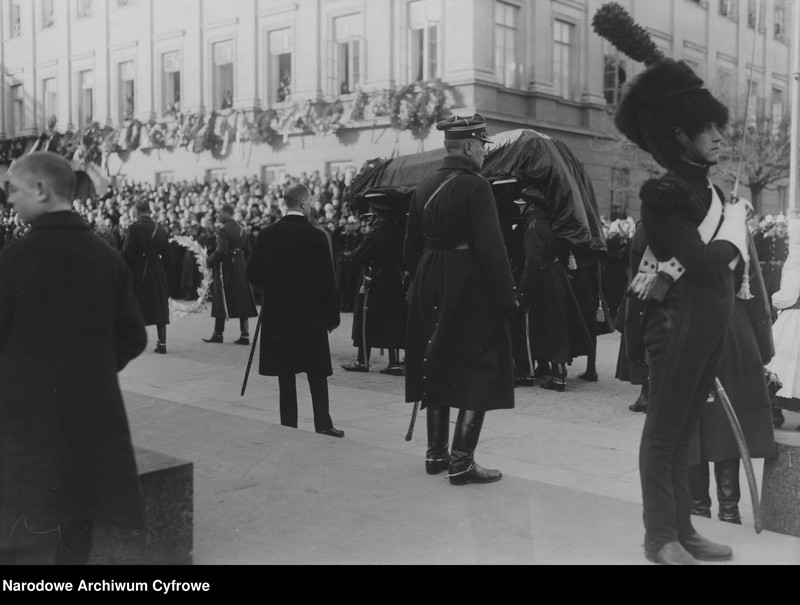 image.from.unit.number "Pogrzeb Nieznanego Żołnierza w Warszawie"