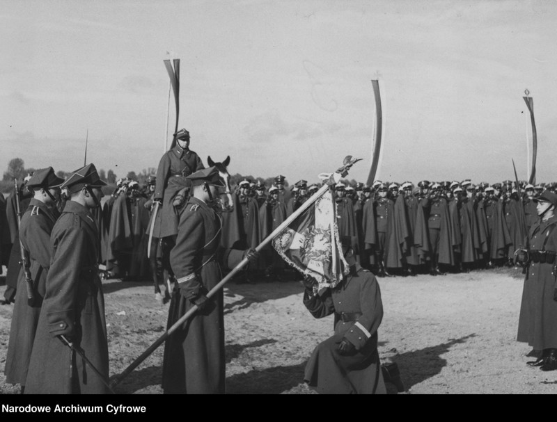 image.from.unit.number "Jubileusz XV-lecia istnienia Centrum Wyszkolenia Kawalerii w Grudziądzu"