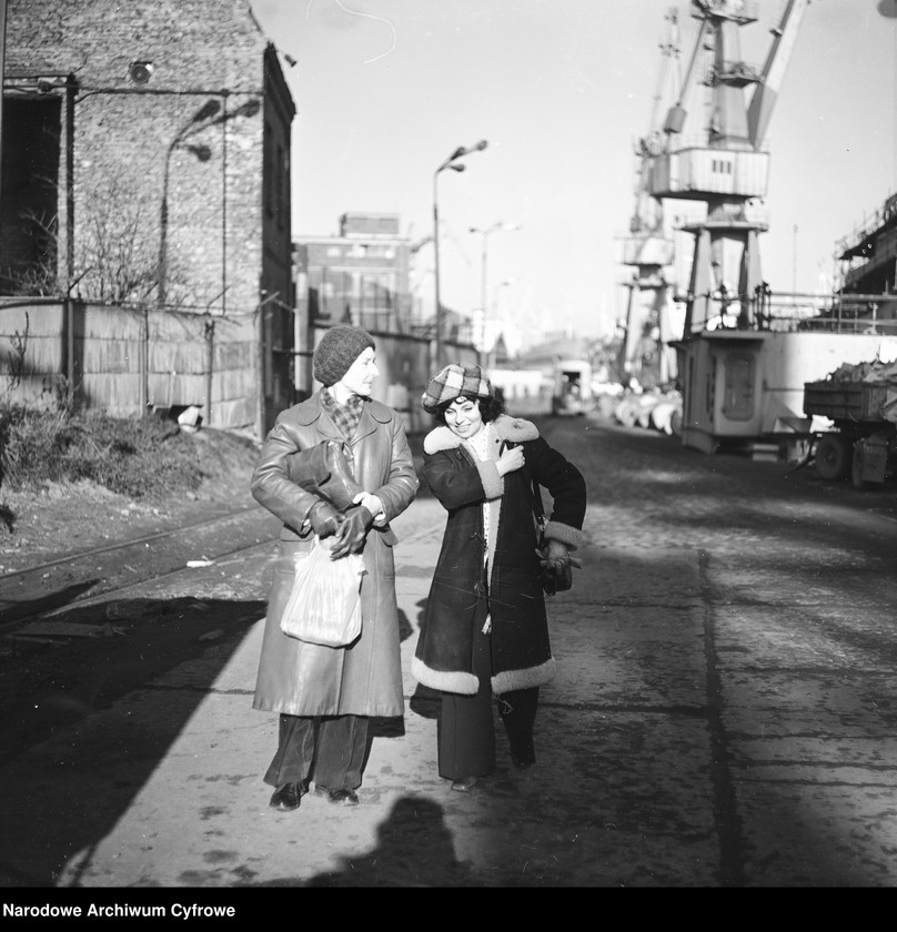 image.from.unit.number "Stocznia Szczecińska im. Adolfa Warskiego"