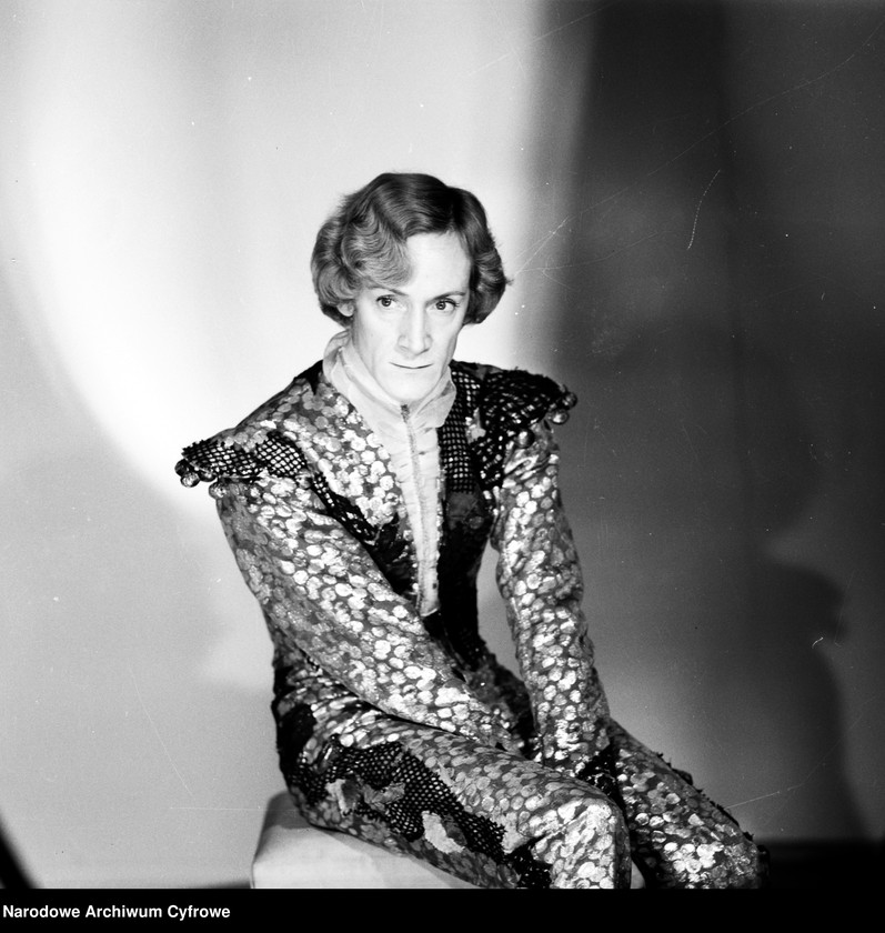 image.from.unit.number "Stanisław Szymański, tancerz"