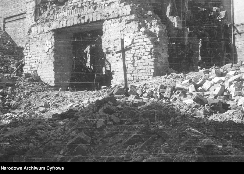 image.from.unit.number "Miejsca egzekucji i mogiły poległych w Warszawie"