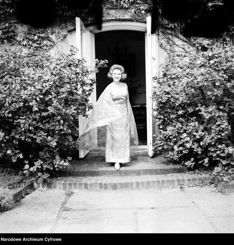 image.from.unit.number "Regina Smendzianka, pianistka"