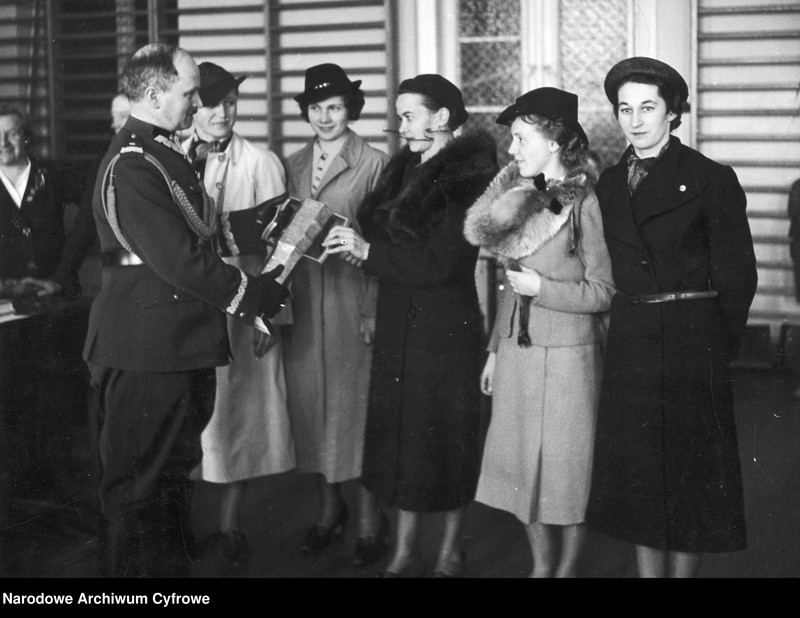 image.from.unit.number "Centralne Zawody Strzeleckie Kobiet w Warszawie"