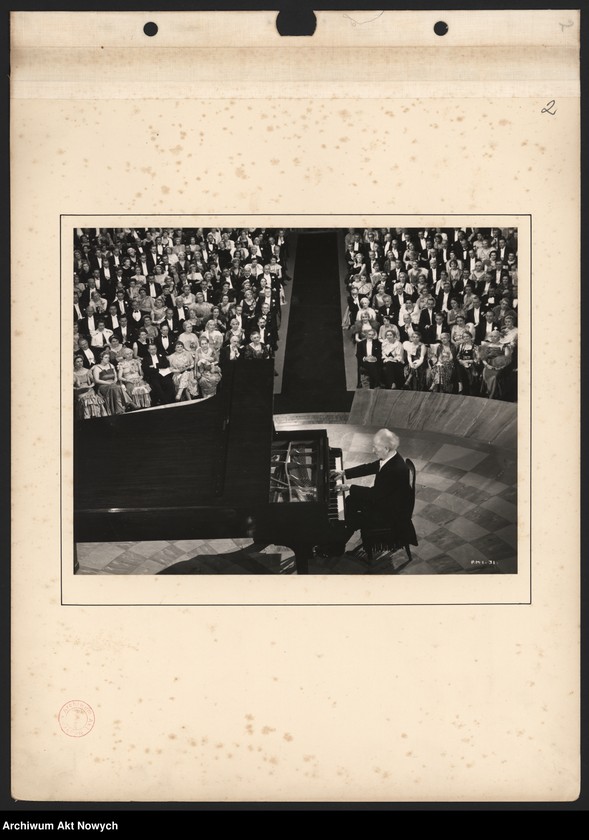 image.from.unit.number ""Sonata Księżycowa". Album fotografii ofiarowany A. Wilkońskiej przez L. Mendes