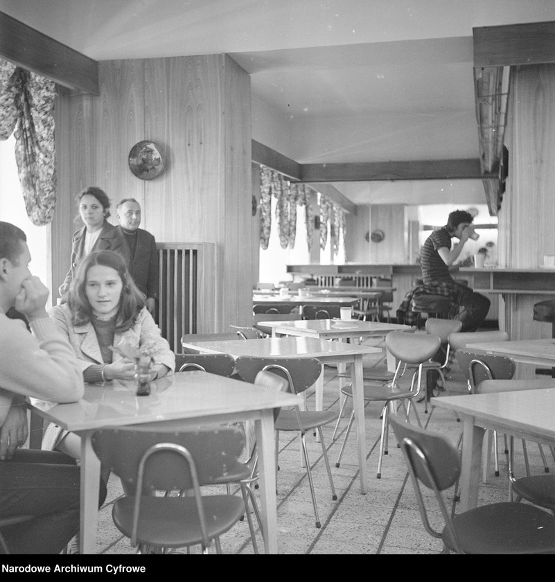 image.from.unit.number "Bar mleczny "Familijny" przy ul. Nowy Świat 39 w Warszawie"