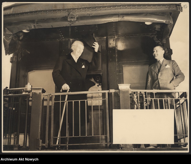 image.from.unit.number "I. J. Paderewski. Fotografie i rysunki o dużym formacie"