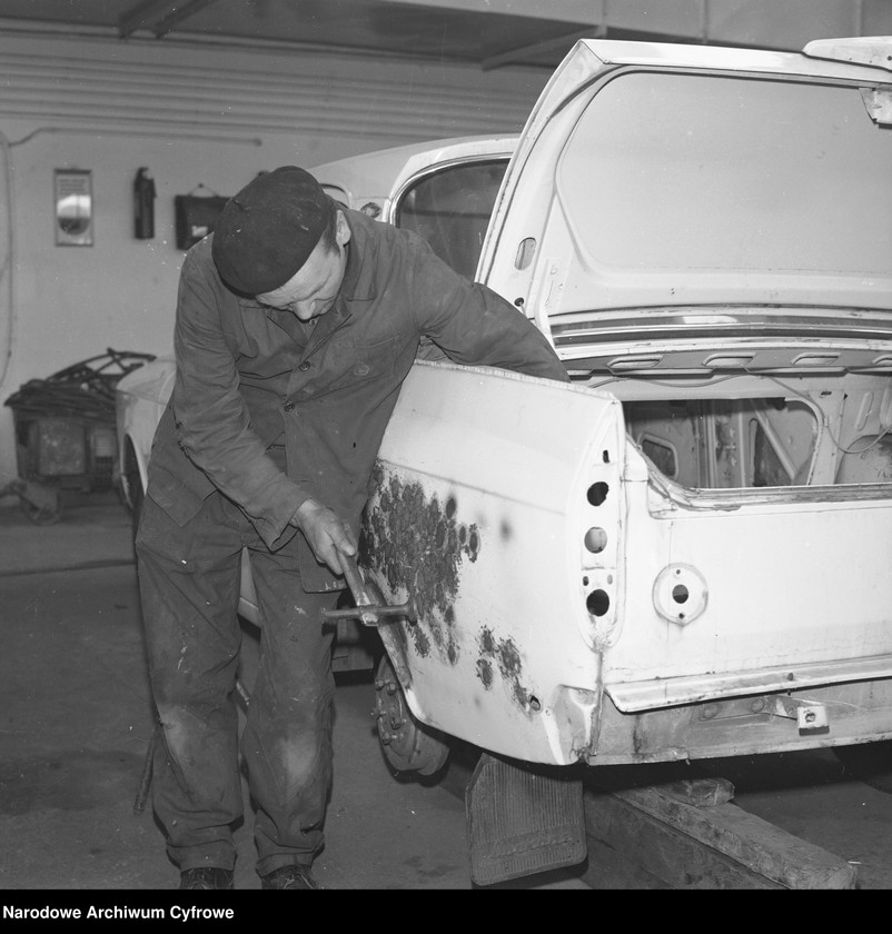 Obraz 9 z jednostki "Stacje obsługi Stołecznego Przedsiębiorstwa Usług Motoryzacyjnych w Warszawie"