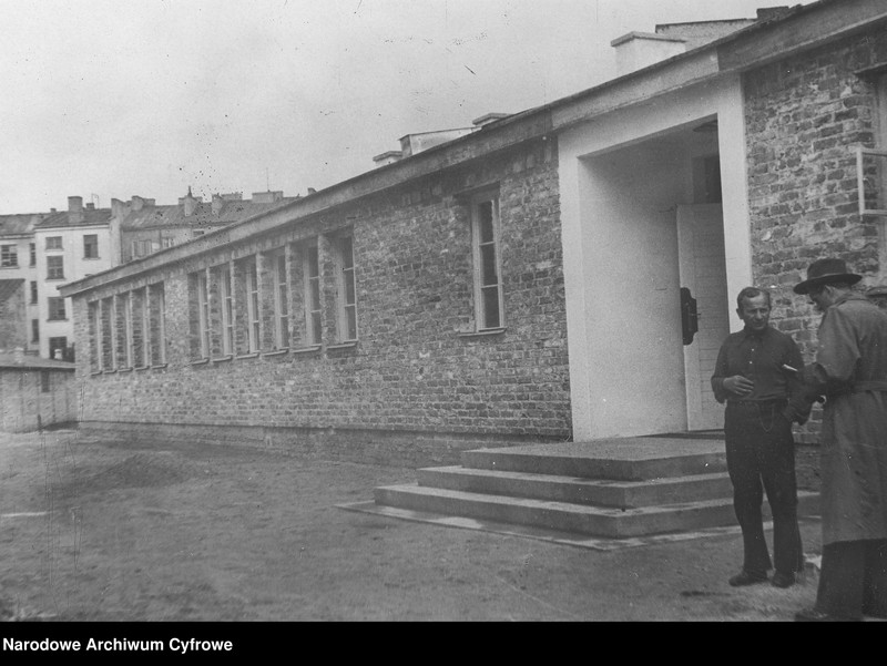 Obraz 4 z jednostki "Szkoła Powszechna nr 38 i 75 przy ul. Niecałej w Warszawie - budynek w czasie prac wykończeniowych"