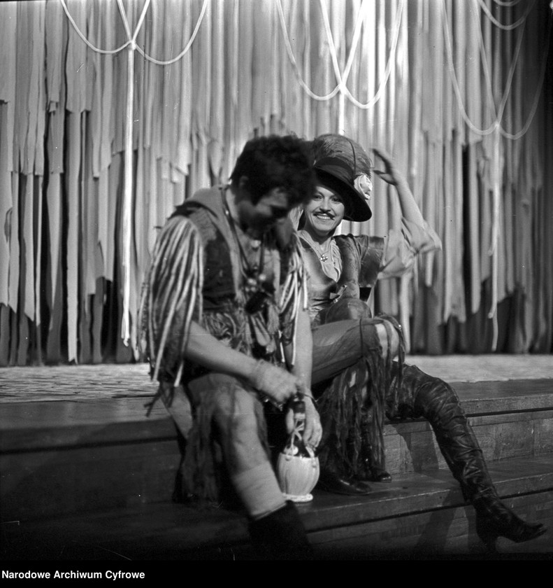 image.from.unit.number "Warszawa. Teatr Nowy - Sztuka "Zielony Gil""