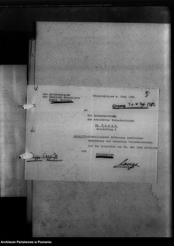 Obraz 9 z jednostki "Kreis Sieradz. Korespondencja w sprawie miejscowych Niemców, którzy zginęli w 1939 roku"