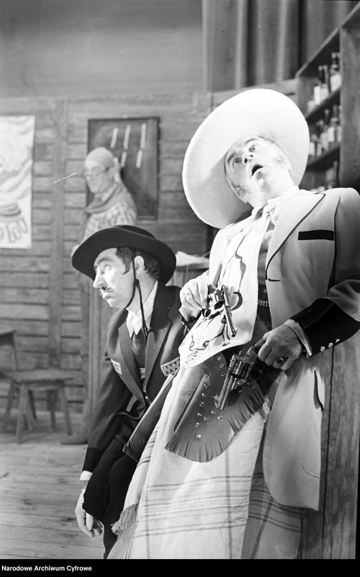 Obraz 12 z jednostki "Warszawa. Teatr Syrena - sztuka "Jim strzela pierwszy""