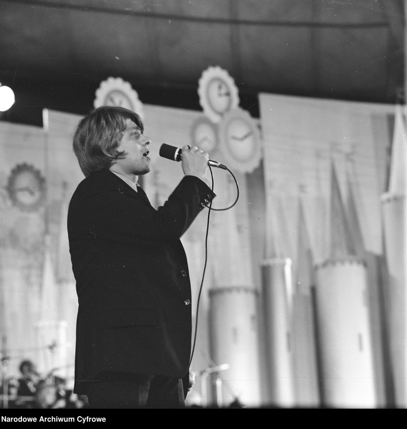 image.from.unit.number "XII Krajowy Festiwal Piosenki Polskiej w Opolu"