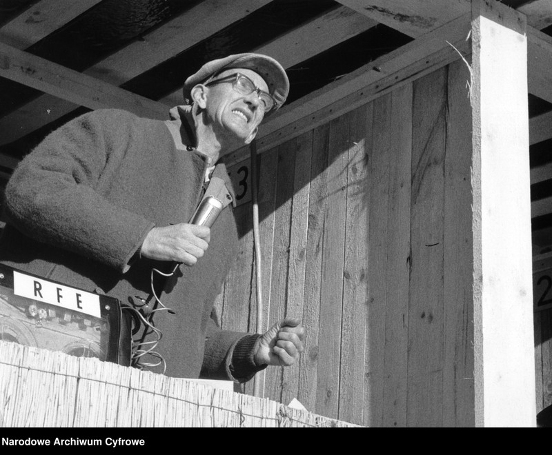 image.from.unit.number "Wojciech Trojanowski"