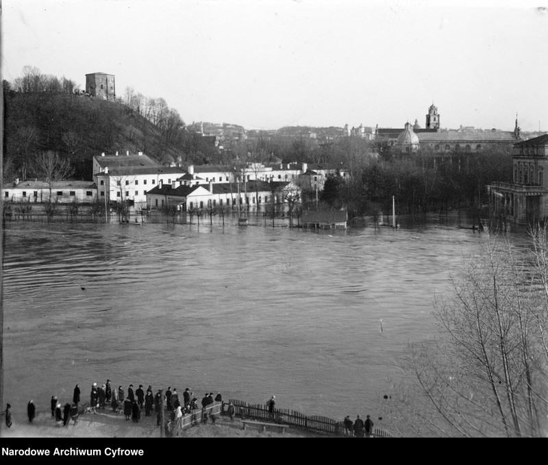 image.from.unit.number "Powódź w Wilnie"