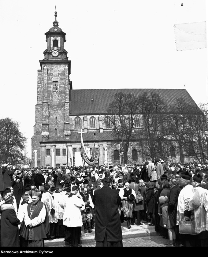 Obraz z jednostki "Obchody Tysiąclecia Chrztu Polski w Gnieźnie"