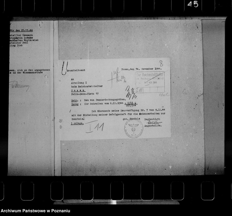 Obraz 12 z jednostki "Skierowywanie pracowników urzędu namiestnika do prac przy kopaniu rowów przeciwczołgowych"