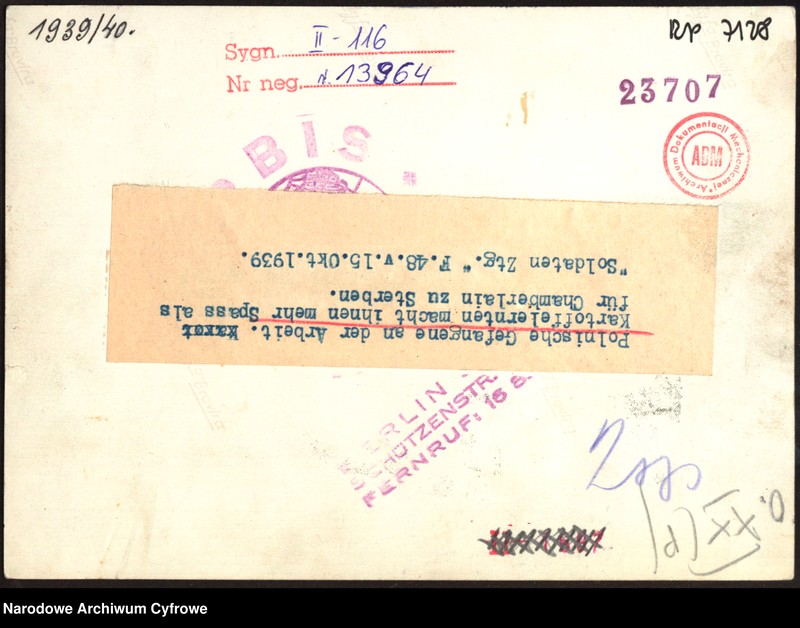 image.from.unit.number "Polscy jeńcy przy zbieraniu ziemniaków"