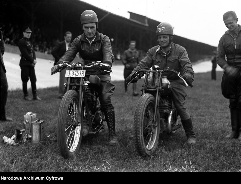 image.from.unit.number "Zawody motocyklowe na torze Cracovii"