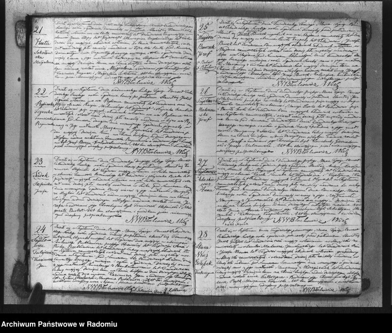 image.from.unit.number "Księga aktów cywilno religijnych urodzonych, zaślubionych i zmarłych kościoła parafialnego szydłowieckiego na rok 1846"