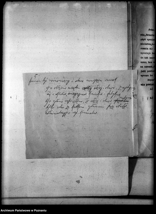 Obraz 9 z jednostki "Sprawy szczegółowo-administracyjne Odzież - obuwie"