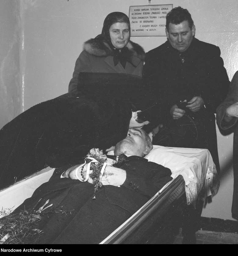 Obraz 3 z jednostki "Pogrzeb działacza Zjednoczonego Stronnictwa Ludowego w Warszawie"