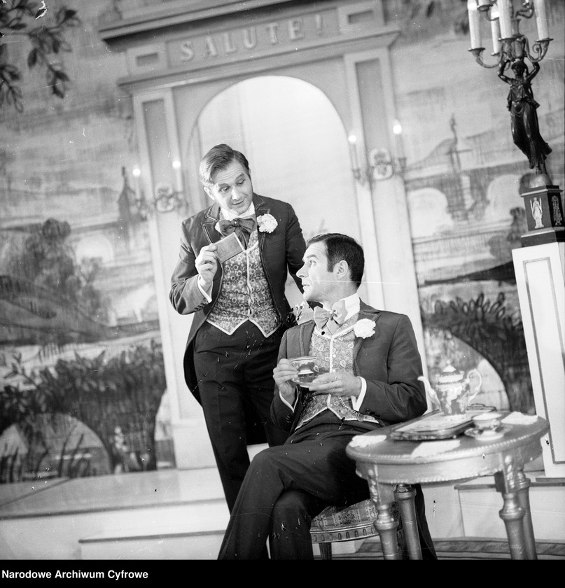 image.from.unit.number "Warszawa. Teatr Syrena - sztuka "Lord z walizki""