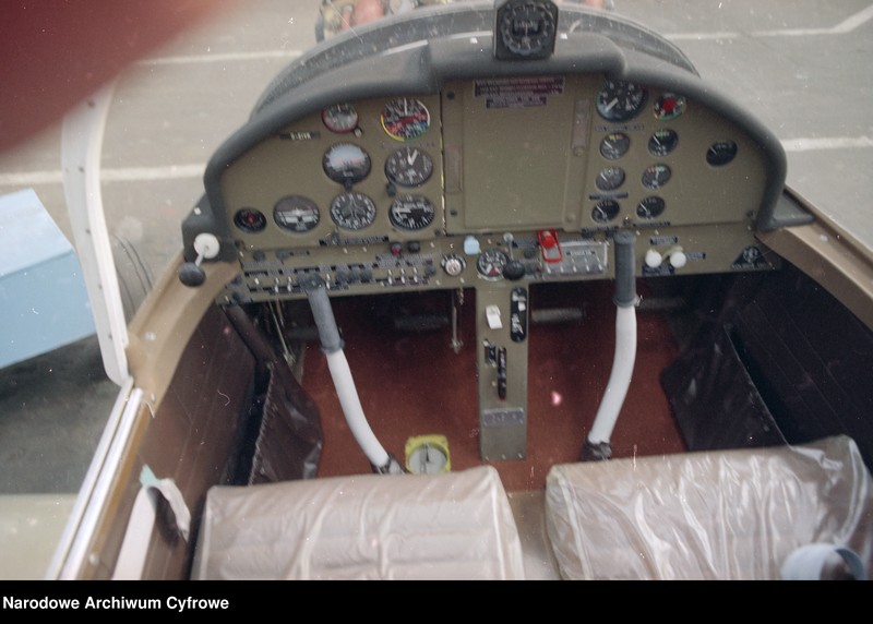 image.from.unit.number "Wytwórnia Sprzętu Komunikacyjnego nr 4 "Okęcie" (PZL-Okęcie) w Warszawie"