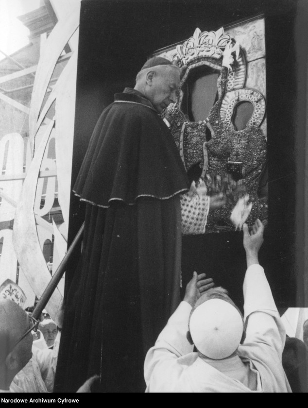 image.from.unit.number "Obchody Tysiąclecia Chrztu Polski na Jasnej Górze w Częstochowie"