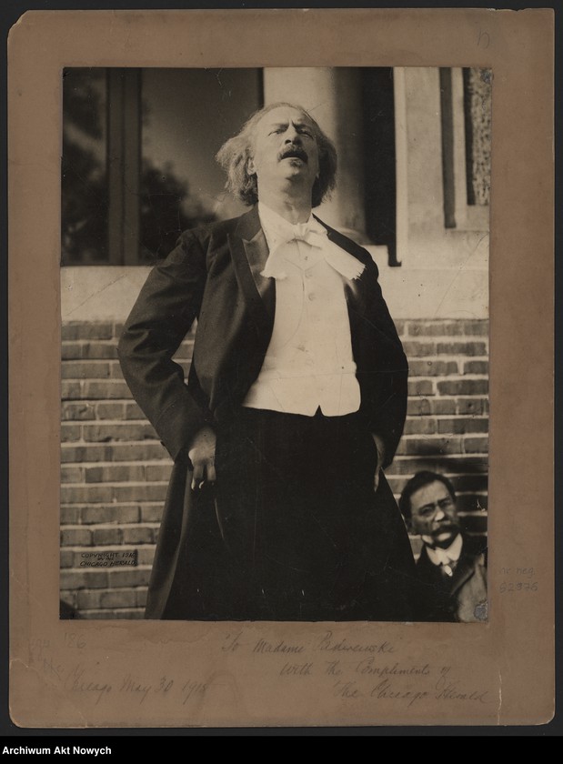 image.from.unit.number "I. J. Paderewski. Fotografie i rysunki o dużym formacie"