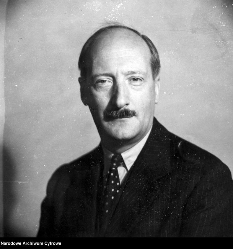 image.from.unit.number "Adam Romer"