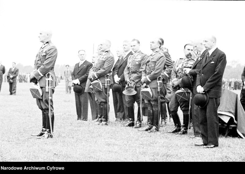 image.from.unit.number "XIV Zjazd Legionistów w Krakowie"