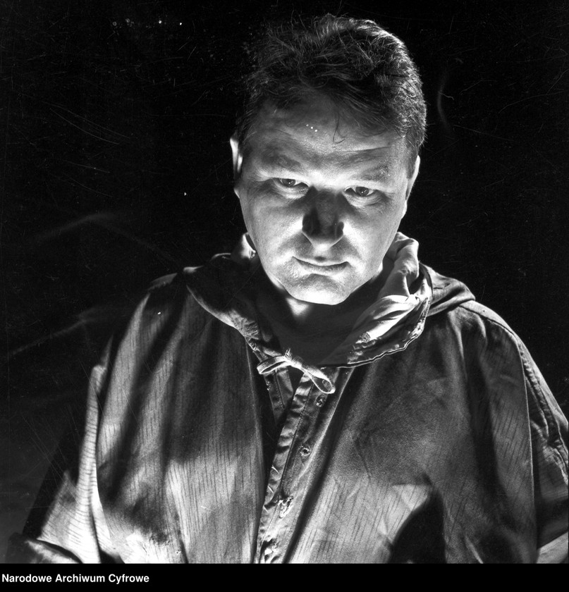 image.from.unit.number "Warszawa. Teatr Powszechny - sztuka "Kolumbowie rocznik 20""