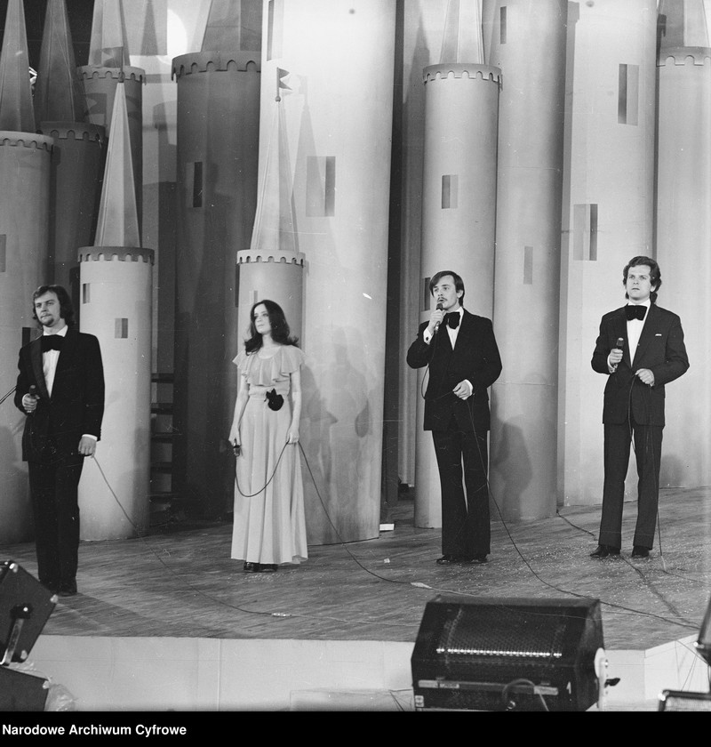 image.from.unit.number "XII Krajowy Festiwal Piosenki Polskiej w Opolu"