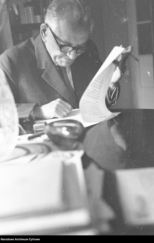 image.from.unit.number "Teodor Parnicki"