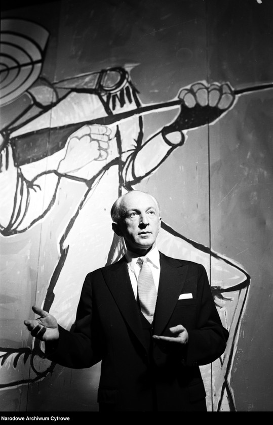 image.from.unit.number "Warszawa. Teatr Powszechny - sztuka "Wojna i pokój""