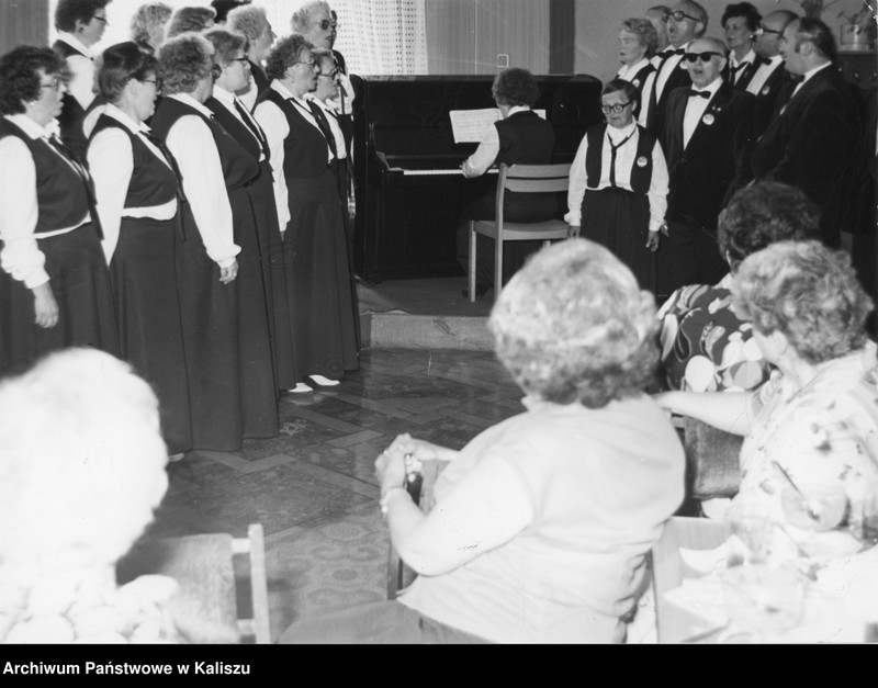 Obraz 11 z kolekcji "Kobiety na archiwalnych zdjęciach111"