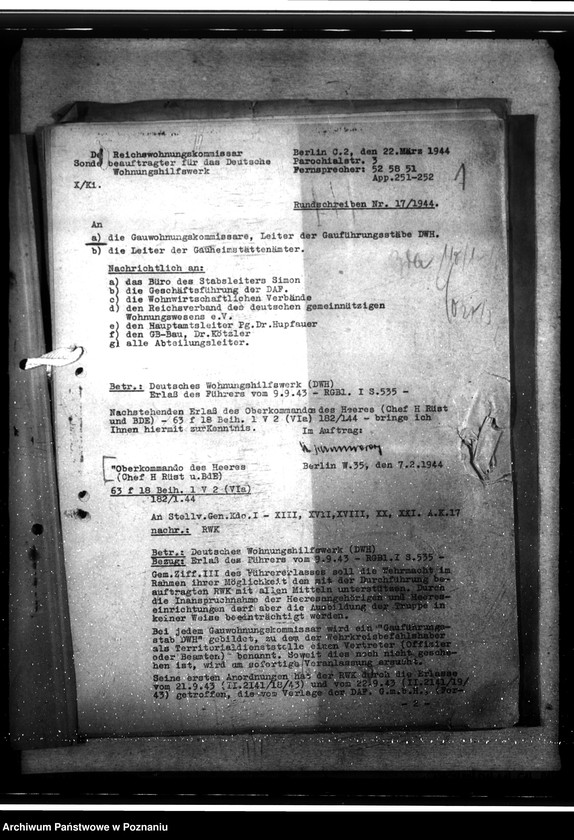 Obraz 5 z jednostki "D. W. H. - Fertigung von Betonelementen für DWH. Massivheme. Mithilfe der Wehrmacht beim DHW. Leihpferde an die Bauhilfe der Deutschen Arbeitsfront"