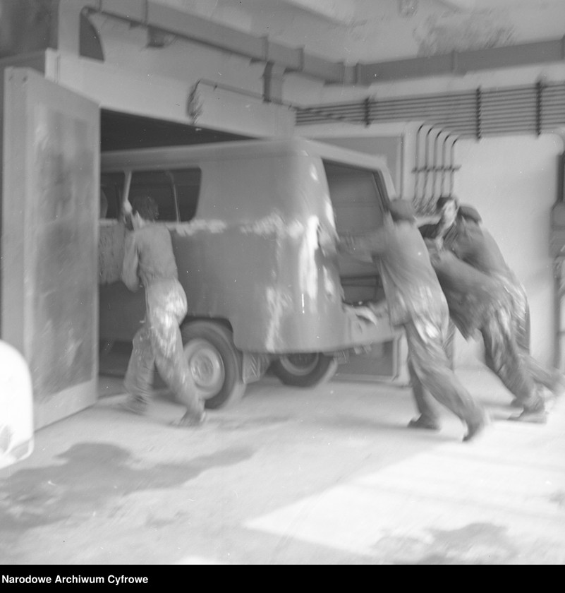 Obraz 15 z jednostki "Stacje obsługi Stołecznego Przedsiębiorstwa Usług Motoryzacyjnych w Warszawie"