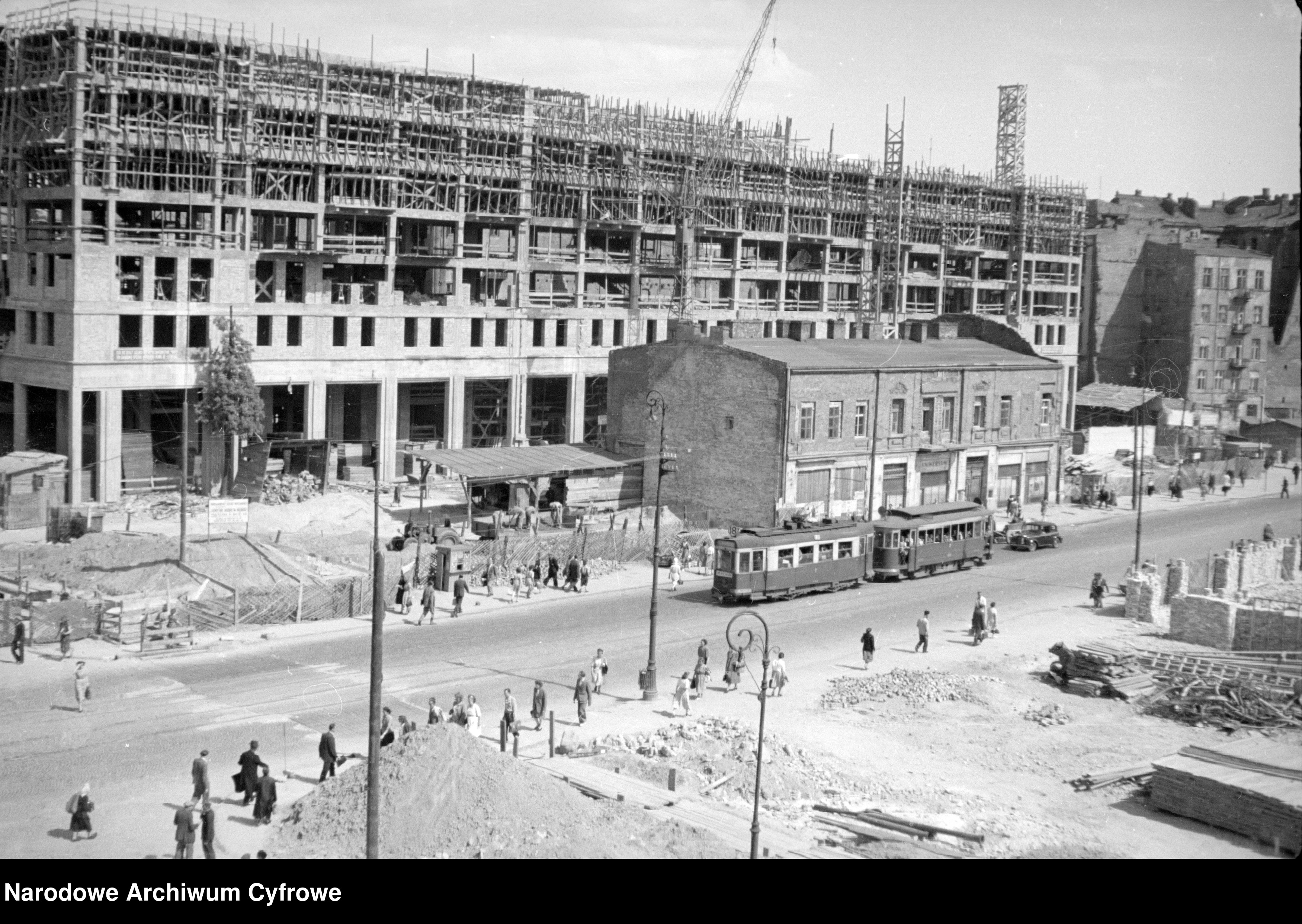 Skan z jednostki: Budowa Marszałkowskiej Dzielnicy Mieszkaniowej na odcinku ul. Wilcza - pl. Zbawiciela (przyszły plac Konstytucji) w Warszawie