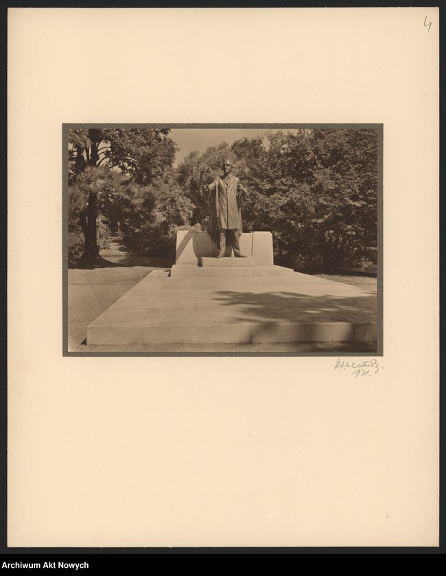 image.from.unit.number "Park Wilsona w Poznaniu (Album fotografii ofiarowany Paderewskiemu przez stołeczne miasto Poznań; w futerale)"
