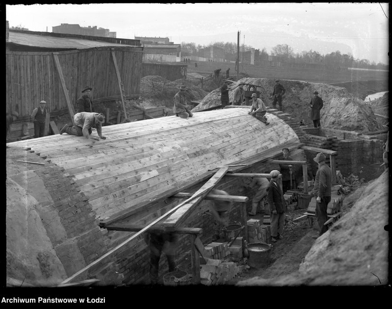 Obraz 1 z jednostki "Przelew burzowy na ulicy Pięknej X 1931"