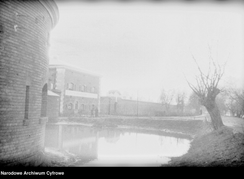 image.from.unit.number "Twierdza Modlin"