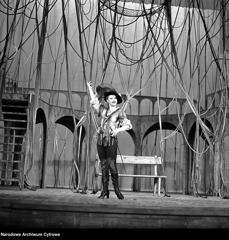 image.from.unit.number "Warszawa. Teatr Nowy - Sztuka "Zielony Gil""