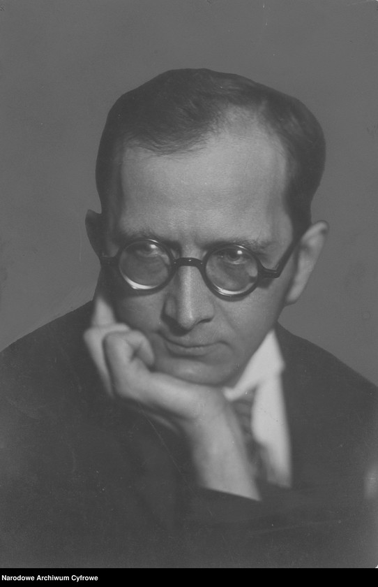 image.from.unit.number "Łucjan Kamieński"