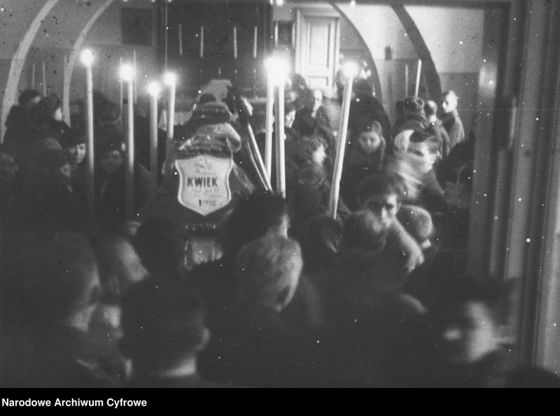 Obraz 3 z jednostki "Pogrzeb przywódcy narodu cygańskiego Matejasza Kwieka"