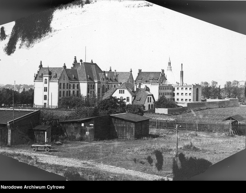 image.from.collection.number "Inowrocław w XX/XXI wieku111"