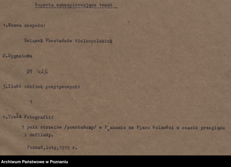 Obraz 4 z jednostki "1 pułk Strzelców /powstańczy/ w Poznaniu na Placu Wolności w czasie przeglądu i defilady."