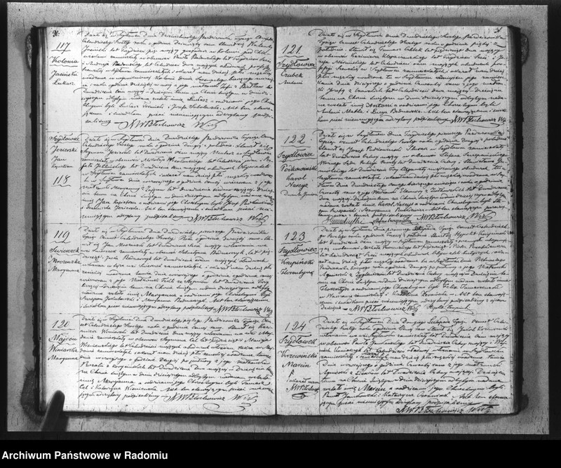 image.from.unit.number "Księga aktów cywilno religijnych urodzonych, zaślubionych i zmarłych kościoła parafialnego szydłowieckiego na rok 1846"